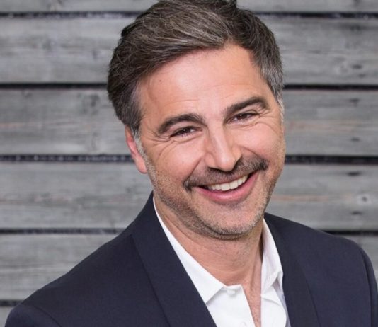 Beppe Convertini: “Amo l’Italia e gli italiani. Linea Verde sarà un viaggio meraviglioso” | ESCLUSIVA beppe convertini attore e conduttore