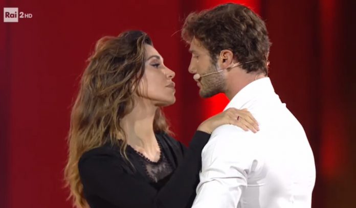 Belén e Stefano De Martino ballano il tango in diretta tv al Festival di Castrocaro 2019