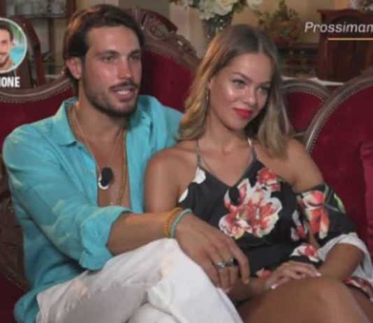 Chiara e Simone escono insieme da Temptation Island Vip 2019 | video Witty tv Chiara Esposito e Simone Bonaccorsi sono una coppia di Temptation Island Vip 2019