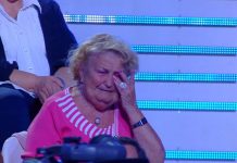 Fan 90enne di Gerry Scotti piange a Caduta Libera