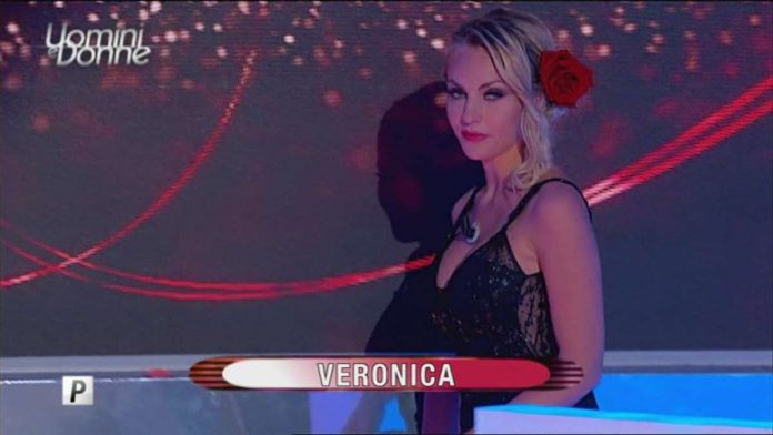 Uomini e Donne trono over, la sfilata delle dame: ecco chi ha vinto | Video Witty Tv Veronica Uomini e Donne trono over