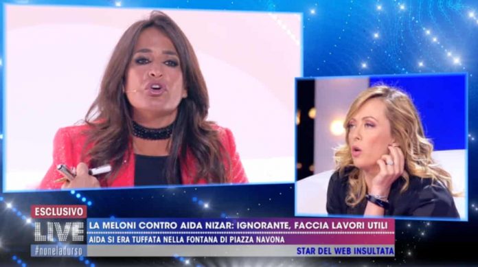 Giorgia Meloni sbotta a Live – Non è la D’Urso: “Non sono venuta qui a fare il pagliaccio” | video Mediaset Aida Nizar e Giorgia Meloni a Live - Non è la D'Urso