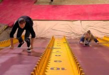 Eurogames, Ilary Blasi scala il muro dei campioni e perde la scommessa contro Alvin | video Mediaset Alvin e Ilary Blasi scalano il muro dei campioni ad Eurogames