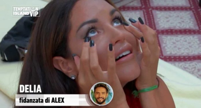 Delia Duran piange a Temptation Island Vip 2019: Alex e Veronica si piacciono? | video Witty tv Delia Duran piange a Temptation Island Vip 2019