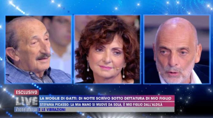 Live, Franco Gatti e la moglie comunicano col figlio dall’Aldilà ? | video Mediaset Franco Gatti e la moglie Stefania ospiti a Live - Non è la D'Urso