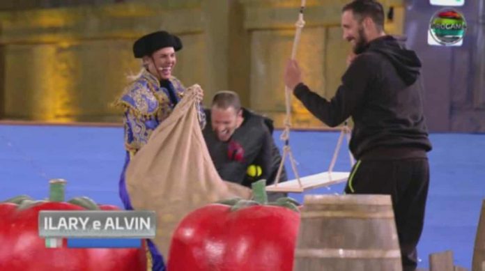 Ilary Blasi e Alvin torera e toro ad Eurogames | video Mediaset La Corrida di Ilary Blasi e Alvin ad Eurogames