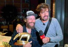 Jovanotti parla di Bitcoin a Striscia la notizia: “E’ una truffa. Mi affiancano a Barbara D’Urso” | video Mediaset Striscia la notizia consegna il tapiro d'oro a Jovanotti