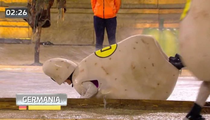 La gaffe di Alvin ad Eurogames: “Non si bagnava la patata”| video Mediaset "Patata bagnata" ad Eurogames