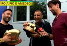 Pio e Amedeo, Striscia la notizia consegna il tapiro: ecco perché | video Mediaset Pio e Amedeo ritirano il tapiro a Striscia la notizia