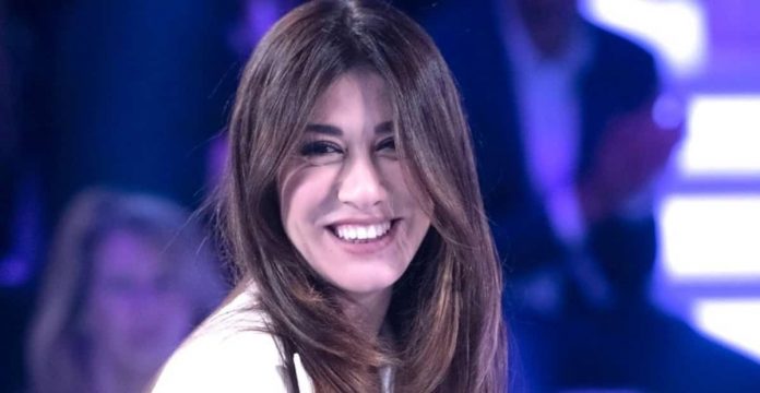 Virginia Raffaele a Verissimo: dal luna park a Morticia Addams | Video Mediaset Verissimo Virginia Raffaele