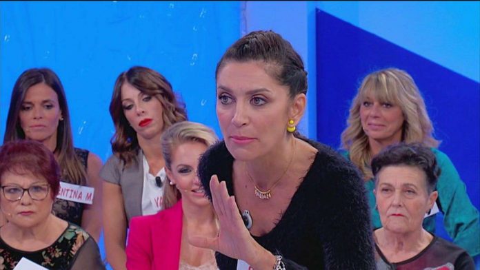 Uomini e Donne, trono over: lite furiosa tra Armando Incarnato e Barbara De Santi | Video Witty Tv Armando Incarnato e Barbara De Santi lite a Uomini e Donne