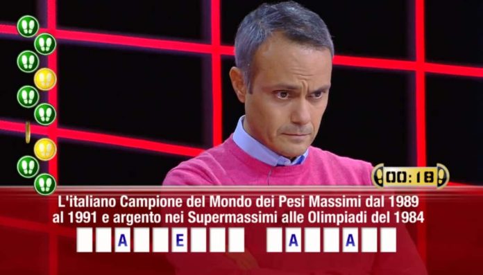 Caduta Libera, i 10 passi di Andrea di martedì 5 novembre 2019 | video Mediaset Andrea è il nuovo campione di Caduta Libera