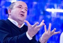 Antonio Albanese a Verissimo: Cetto c’è ! | Video Mediaset Antonio Albanese a Verissimo