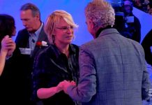 Maria De Filippi balla a Uomini e donne: Juan Luis Ciano realizza un sogno, Gemma dà l’ok | video Witty tv Maria De Filippi balla con Juan Luis Ciano a Uomini e donne