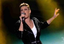 Emma canta “Io sono bella” a Tu sì que vales | video Witty tv Emma canta "Io sono bella" a Tu si que vales