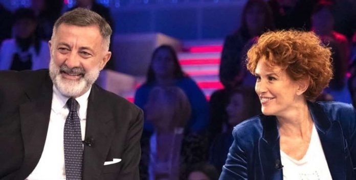 Luca Barbareschi a Verissimo: lacrime per Lucrezia Lante della Rovere | Video Mediaset Luca Barbareschi e Lucrezia Lante della Rovere