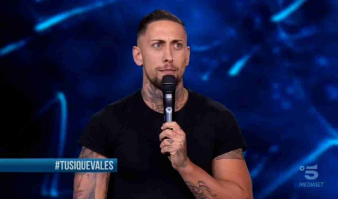 Tu sì que vales, il rapper Manolo canta per la figlia: l’esibizione e il verdetto dei giudici | video Witty tv Il rapper Manolo si esibisce a Tu sì que vales 2019