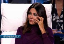 Sabrina Ferilli piange a Tu sì que vales: la storia di quattro fratelli la commuove | video Witty tv Sabrina Ferilli piange a Tu sì que vales 2019