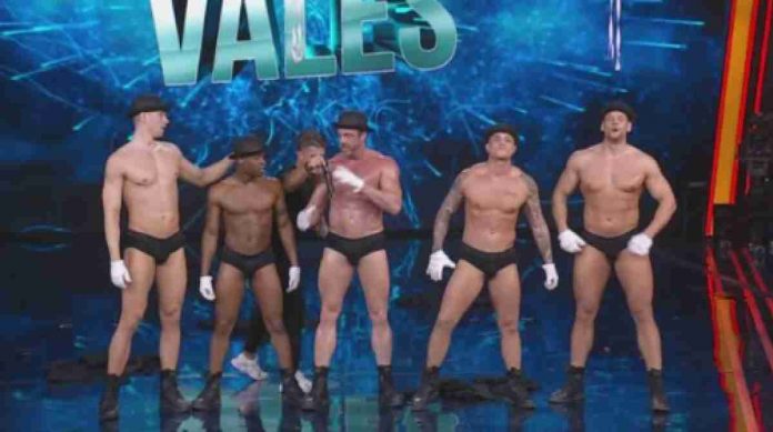 Tu sì que vales 2019, il video delle principali audizioni di ieri sera Lo spogliarello dei Candymen a Tu sì que vales 2019