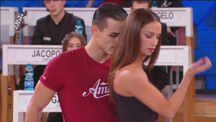 Amici 19, Alessandra Celentano contro Valentin: il botta e risposta | Video Witty Tv Valentin sfida