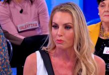 Veronica Ursida sfila a Uomini e donne e Armando Incarnato vota “4”: Tina non ci sta e accusa il cavaliere | video Witty tv Veronica Ursida tra gli Over di Uomini e donne