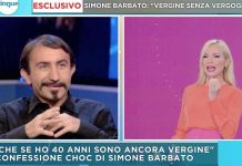 Mattino Cinque, Simone Barbato si racconta: “vergine” a 40 anni | Video Mediaset Simone Barbato a Mattino Cinque