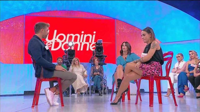 Uomini e Donne, trono over: lite tra Simone e Valentina | Video Witty Tv simone e valentina uomini e donne over
