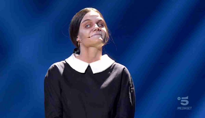 Tu si que vales, Nebula spaventa a morte Sabrina Ferilli | Video Witty Tv Chiara Bosco è Nebula a Tu sì que vales 2019