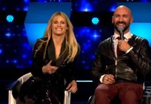 Federico Martello a All together now 2: sfida in finale contro Enrico Bernardo, il verdetto | video Mediaset Federico Martello canta in sedia a rotelle ad All together now 2