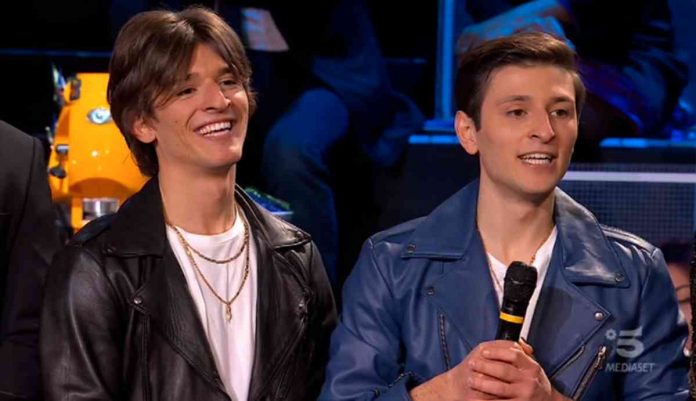 Tu sì que vales 2019, i Fratelli D’Angelo aprono la finale ballando tip tap: “Se vincete dividete?” | video Witty tv I Fratelli D'Angelo a Tu sì que vales 2019