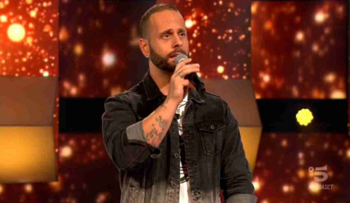 Gino Scannapieco a All together now 2: dopo X Factor ci riprova con “One moment in time” | video Mediaset Gino Scannapieco