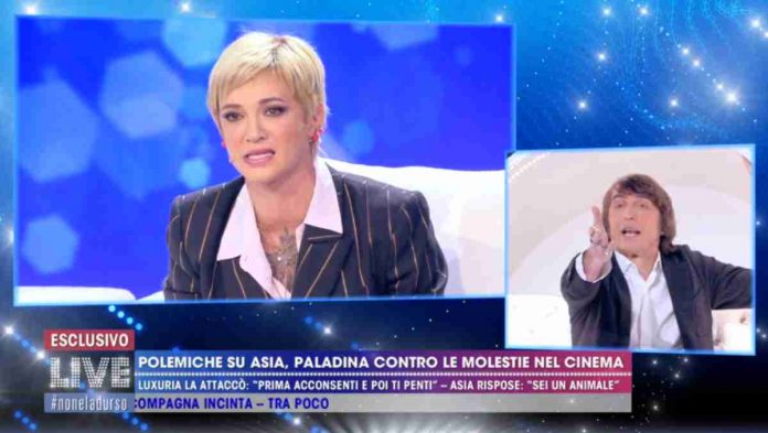Asia Argento urla contro Cruciani a Live – Non è la D’Urso: “Come fai a dire di no a una violenza?” | video Mediaset La lite tra Asia Argento e Giuseppe Cruciani a Live - Non è la D'Urso