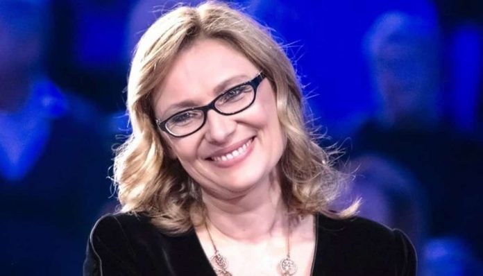Nicoletta Mantovani a Verissimo: Alice è il motore della mia vita | Video Mediaset Nicoletta Mantovani a Verissimo