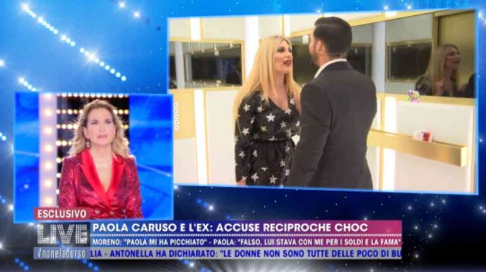 Pomeriggio 5, furiosa lite Caruso vs Merlo: il dietro le quinte | Video Mediaset Paola Caruso e Moreno Merlo in ascensore a Live - Non è la D'Urso