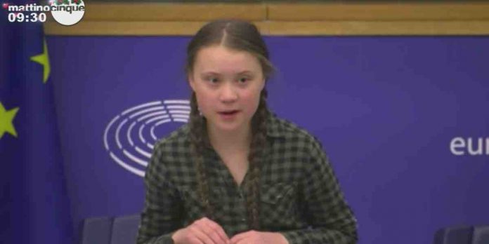 Mattino Cinque, Greta Thunberg personaggio dell’anno per il Time | Video Mediaset Greta Thunberg, personaggio dell'anno a Mattino Cinque