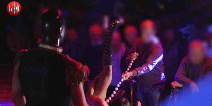 Le Iene all’Eros Fest di Milano: tutte le novità dal mondo a luci rosse | Video Mediaset Le Iene all'Eros Fest di Milano