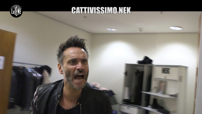 Cattivissimo Nek: lo scherzo ai fan “vittime” a Le Iene | Video Mediaset scherzo nek ai fan