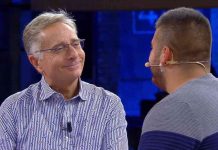 Avanti un altro 2020, Paolo Bonolis “maledetto” con una poesia in sardo? | video Mediaset Paolo Bonolis e la poesia in sardo ad Avanti un altro