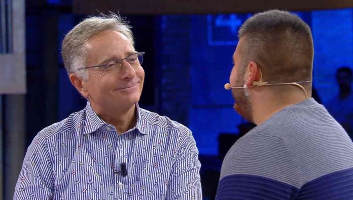 Avanti un altro 2020, Paolo Bonolis “maledetto” con una poesia in sardo? | video Mediaset Paolo Bonolis e la poesia in sardo ad Avanti un altro