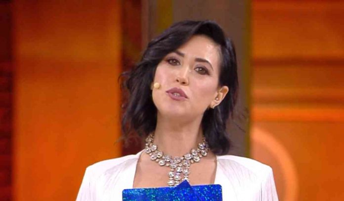 Avanti un altro, l’intera puntata del 17 gennaio 2020 in streaming | video Mediaset Claudia Ruggeri è Miss Claudia ad Avanti un altro 2020