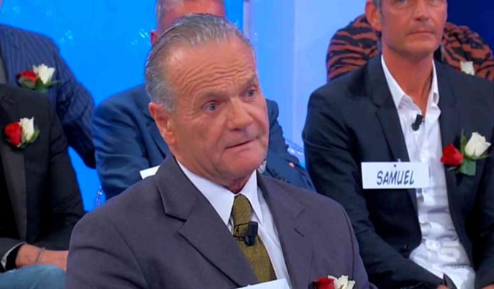 L’arrivo di Emanuele a Uomini e donne strega Gemma, ma infastidisce Tina: quanto durerà col nuovo cavaliere? | video Witty tv Emanuele è il nuovo cavaliere di Uomini e donne - Trono Over