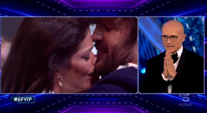 Fernanda Lessa, il marito Luca a sorpresa al Grande Fratello Vip 2020: lei piange e crolla a terra | video Mediaset Fernanda Lessa e il marito Luca al Grande Fratello Vip 2020