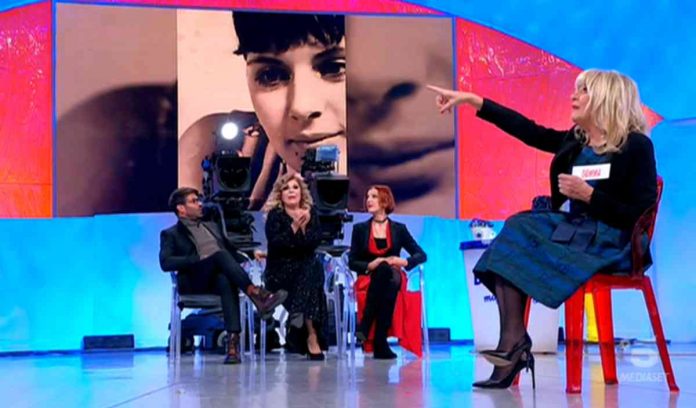 Gemma Galgani prima di Uomini e donne? Le foto di lei da giovane e il nuovo scontro con Tina Cipollari | video Witty tv Foto di una giovane Gemma Galgani prima di Uomini e donne