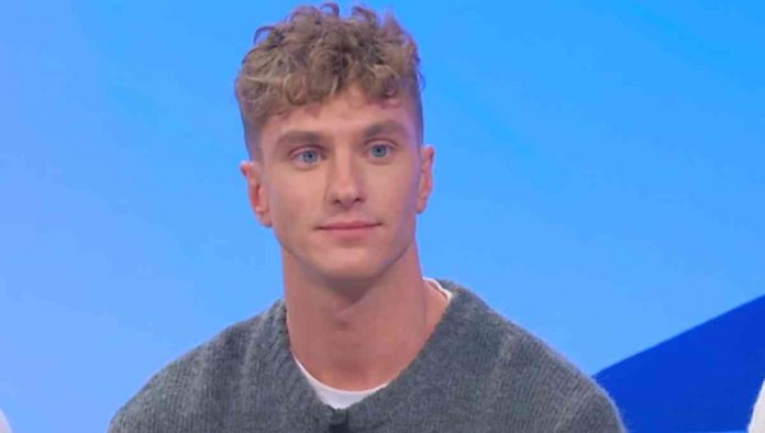 Uomini e donne oggi, Gaetano è il nuovo corteggiatore della tronista Sara: le sue prime parole | video Witty tv Gaetano è il nuovo corteggiatore di Sara Shaimi a Uomini e donne