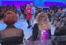 Gemma balla con Mattia a Uomini e donne: la dama si scatena e infiamma lo studio | video Witty tv Gemma balla con Mattia a Uomini e donne