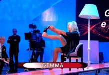 Gemma sfila a Uomini e donne e toglie la calza come nel film con Sophia Loren | video Witty tv La sensuale sfilata di Gemma a Uomini e donne