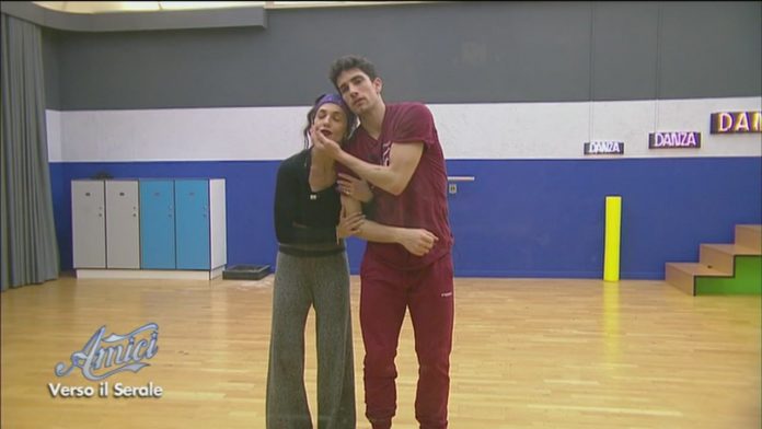 Amici 19 Javier passa al Serale: il cambiamento è servito | Video Witty Tv Amici 19 Javier