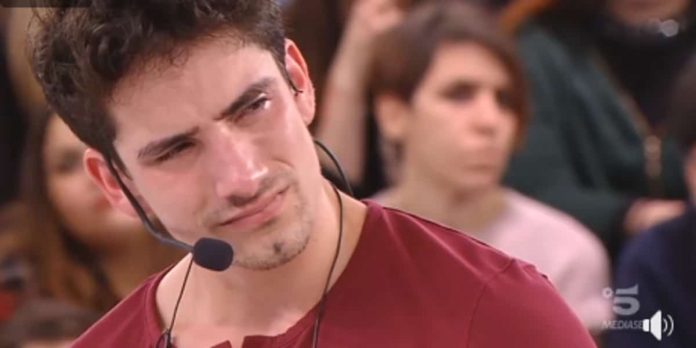 Javier piange, le parole di Maria de Filippi ad Amici 19 | Video Witty Tv Amici 19 Javier