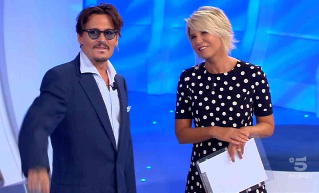 Johnny Depp e Maria De Filippi a C'è posta per te 2020