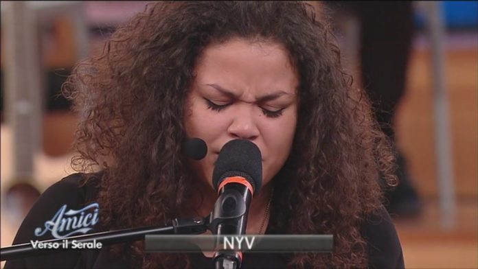 Amici 2020 Serale: un provvedimento disciplinare per Nyv | Video Witty Tv Nyv ad Amici 19